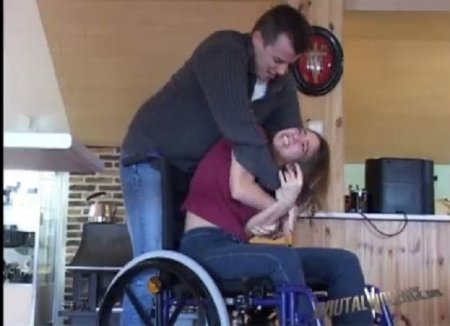 Изнасилование девушки инвалида вызвало бурю гнева